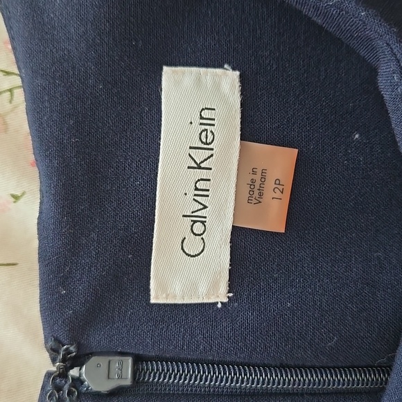 Calvin Klein Dress - Picture 4 of 8